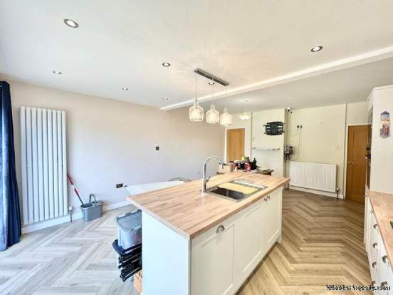Additional Property Image 2 bedroom Semi Detached Bungalow for sale in Romford 2