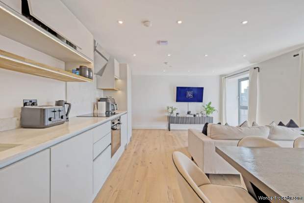 Additional Property Image 2 bedroom Apartment for sale in Brentwood 6