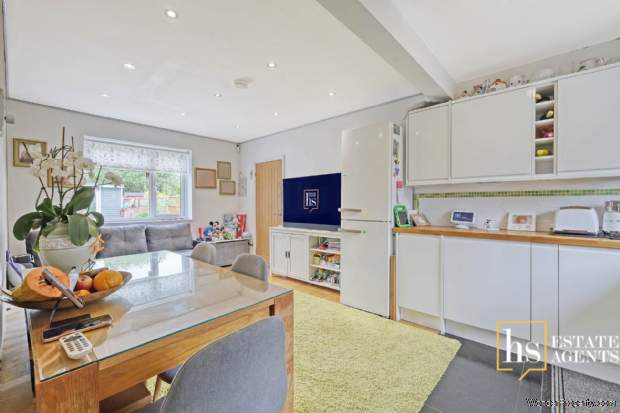 Additional Property Image 3 bedroom Semi Detached for sale in Brentwood 15