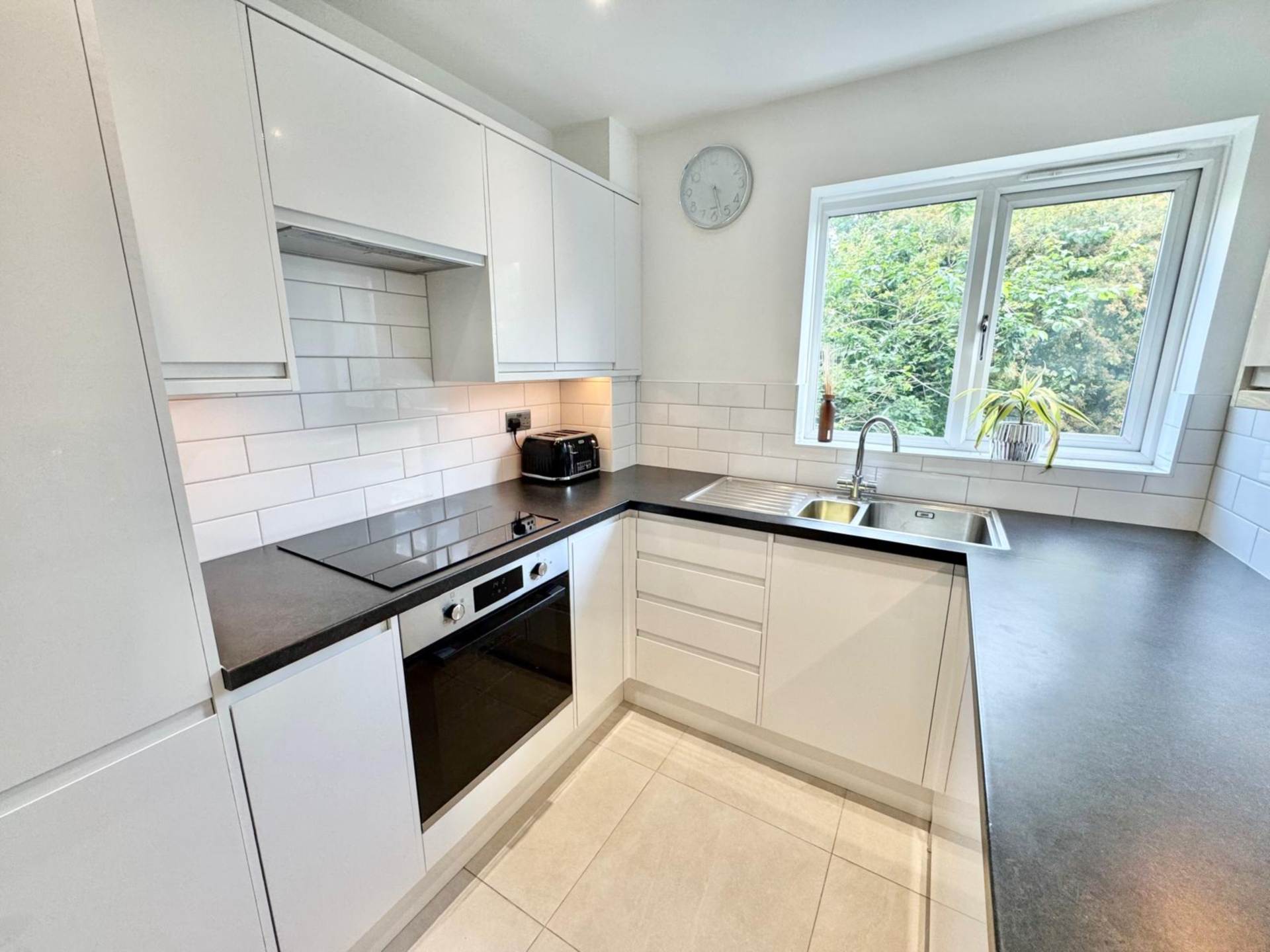 Additional Property Image 2 bedroom Apartment for sale in Brentwood 2