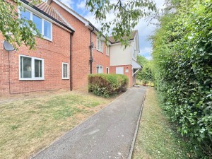 2 bedroom Apartment for sale in Brentwood