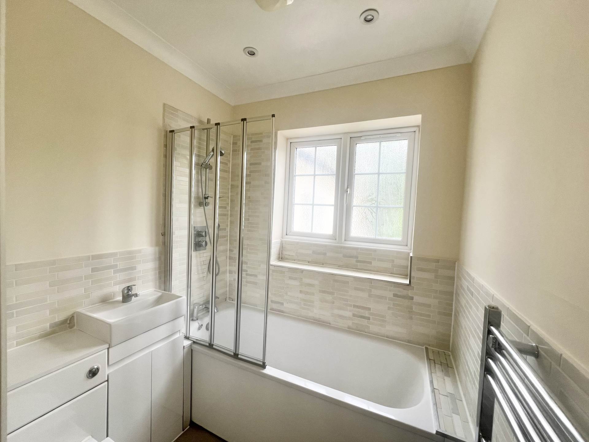 Additional Property Image 5 bedroom Semi Detached to rent in Romford 18