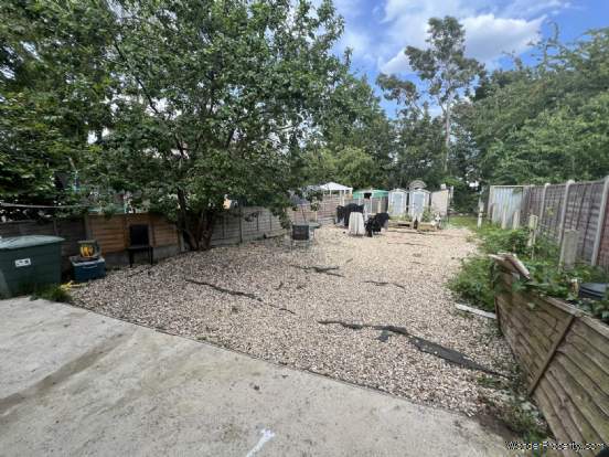 Additional Property Image 3 bedroom Maisonette for sale in Romford 2