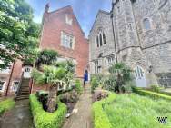 1 bedroom Flat for sale in Brentwood