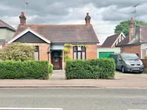 3 bedroom Detached Bungalow for sale in Brentwood