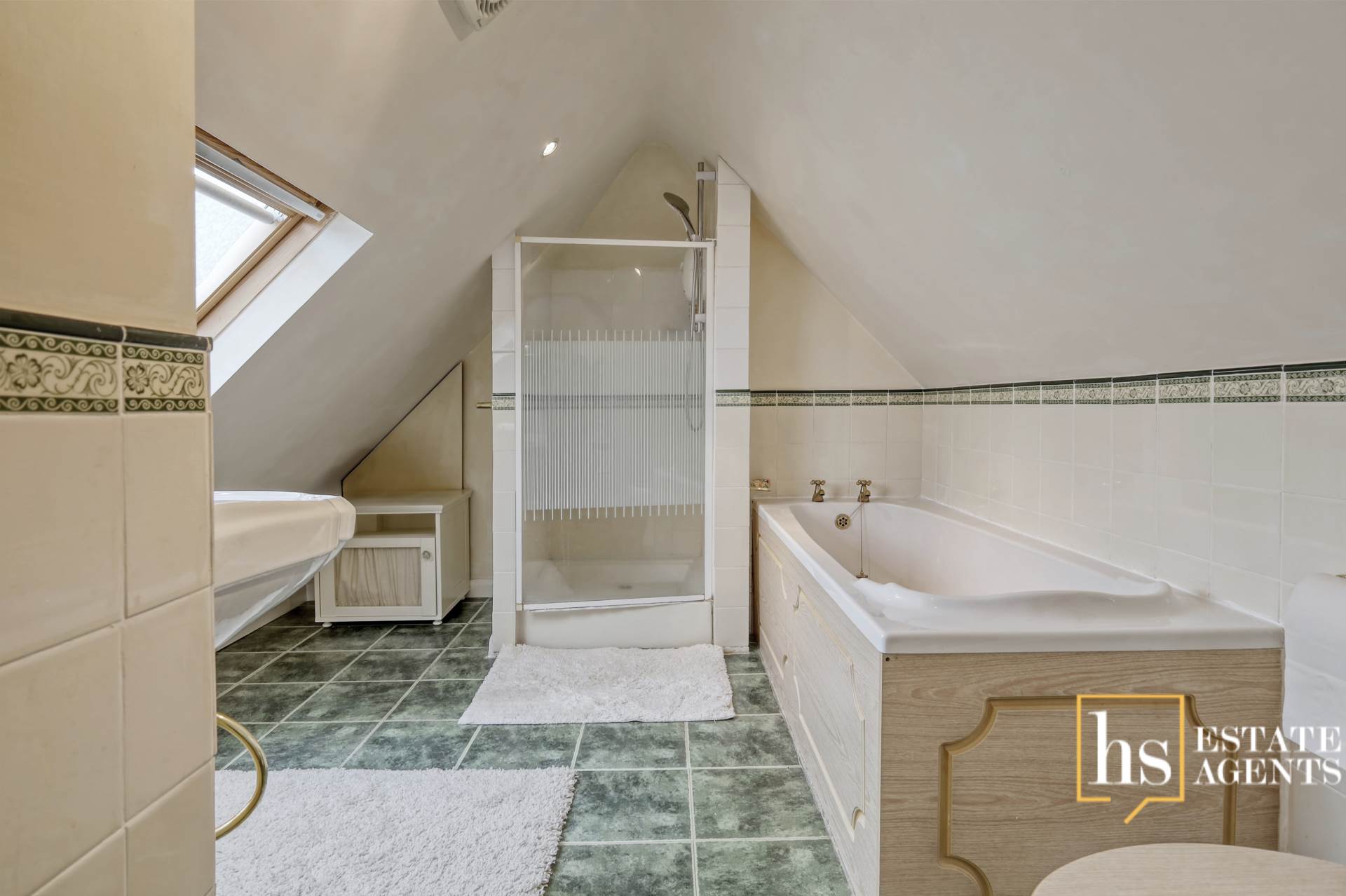 Additional Property Image 4 bedroom Detached for sale in Brentwood 26