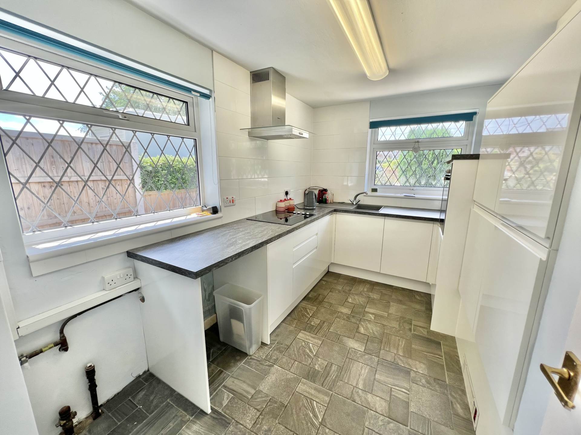 Additional Property Image 2 bedroom Detached Bungalow for sale in Brentwood 2