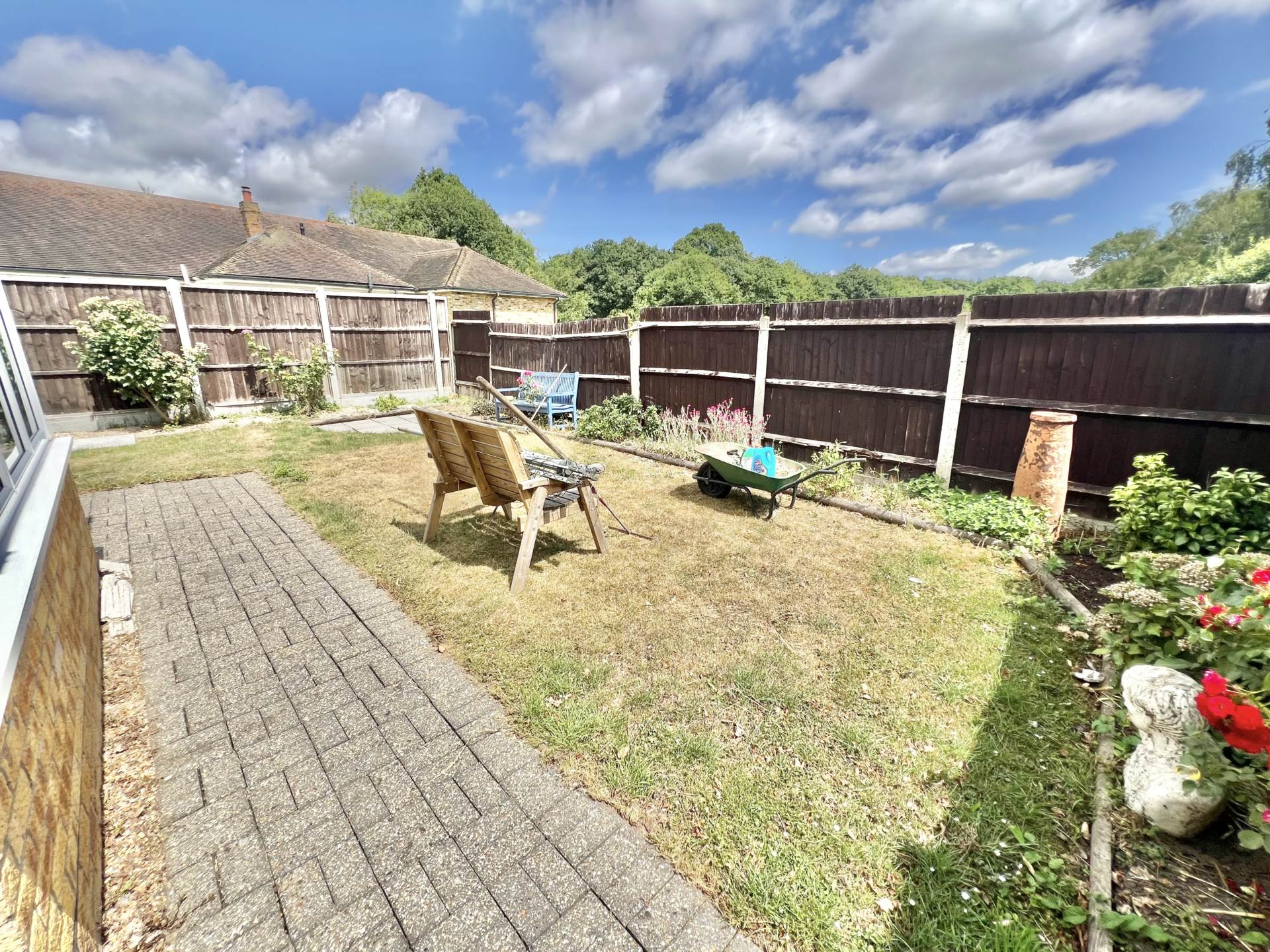 Additional Property Image 2 bedroom Detached Bungalow for sale in Brentwood 11