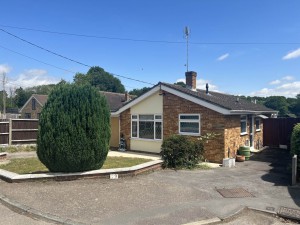 2 bedroom Detached Bungalow for sale in Brentwood