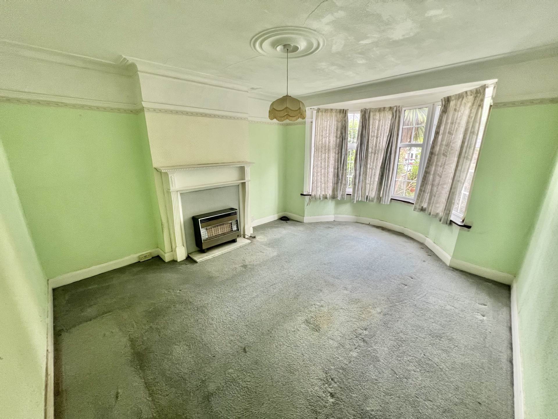 Additional Property Image 3 bedroom Semi Detached for sale in Upminster 5