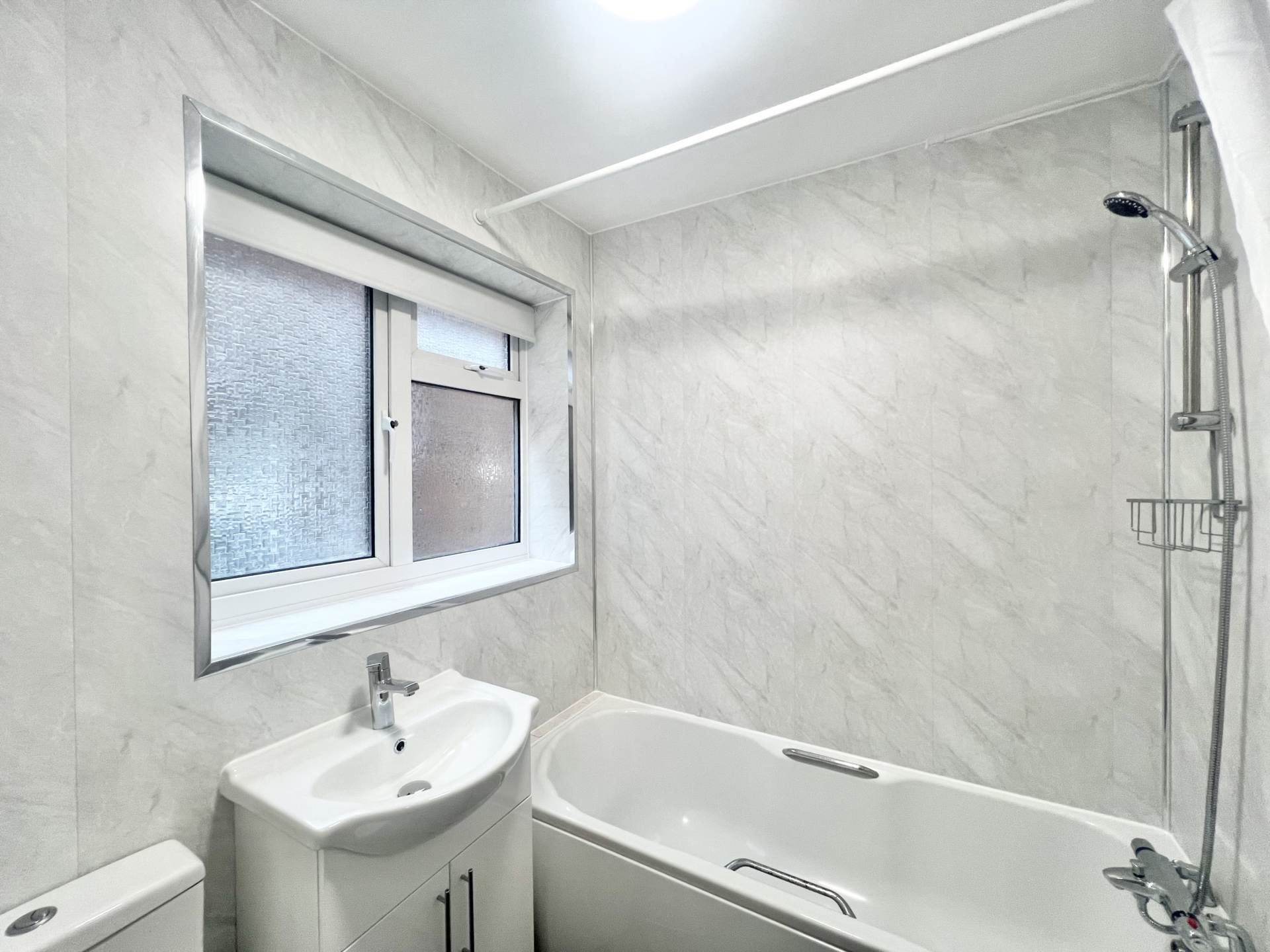 Additional Property Image 2 bedroom Maisonette to rent in Brentwood 5