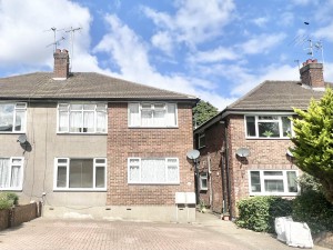 2 bedroom Maisonette to rent in Brentwood