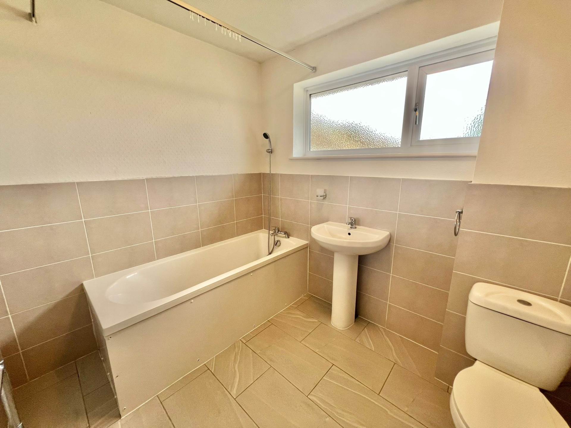 Additional Property Image 3 bedroom Terraced for sale in Brentwood 8
