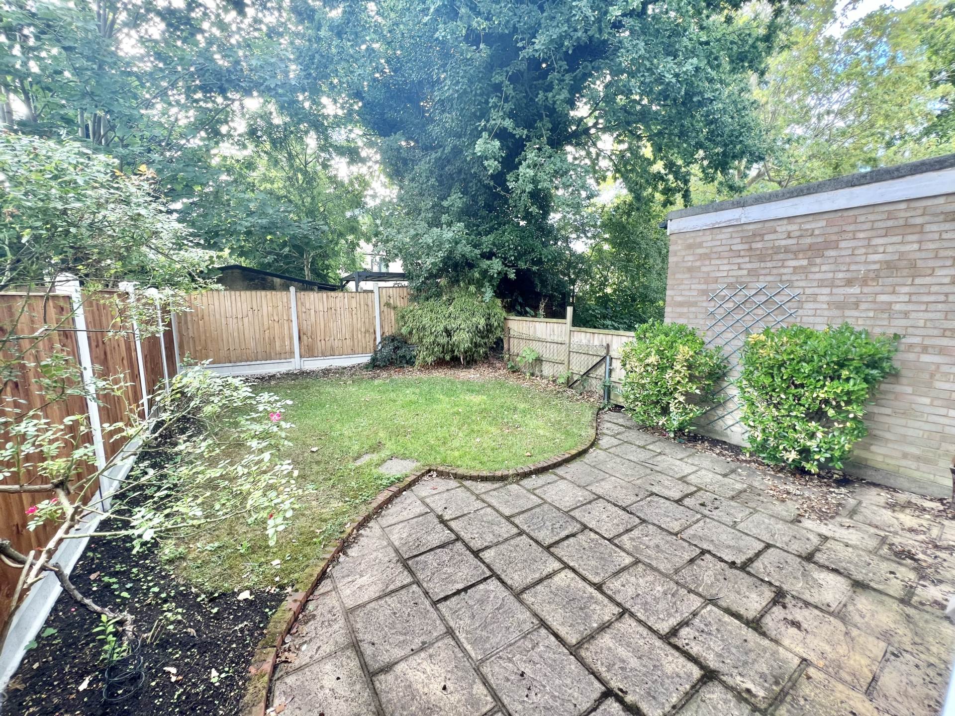 Additional Property Image 3 bedroom Terraced for sale in Brentwood 9