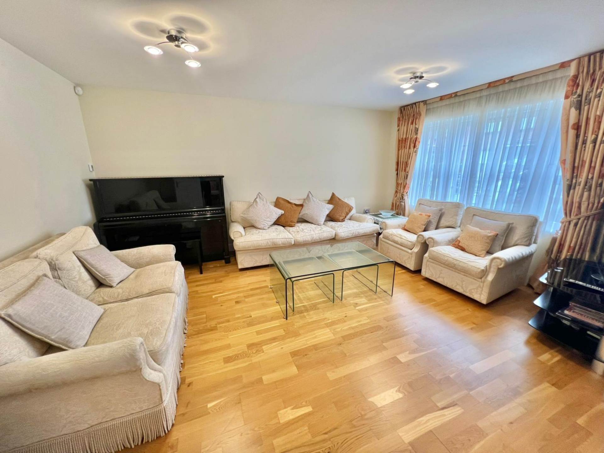 Additional Property Image 5 bedroom Detached for sale in Brentwood 6