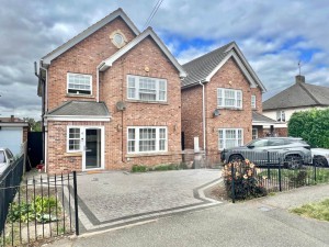 5 bedroom Detached for sale in Brentwood