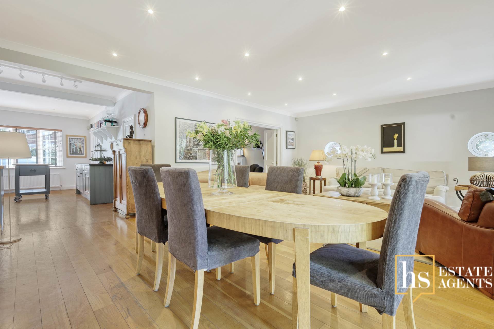 Additional Property Image 5 bedroom Detached for sale in Brentwood 11