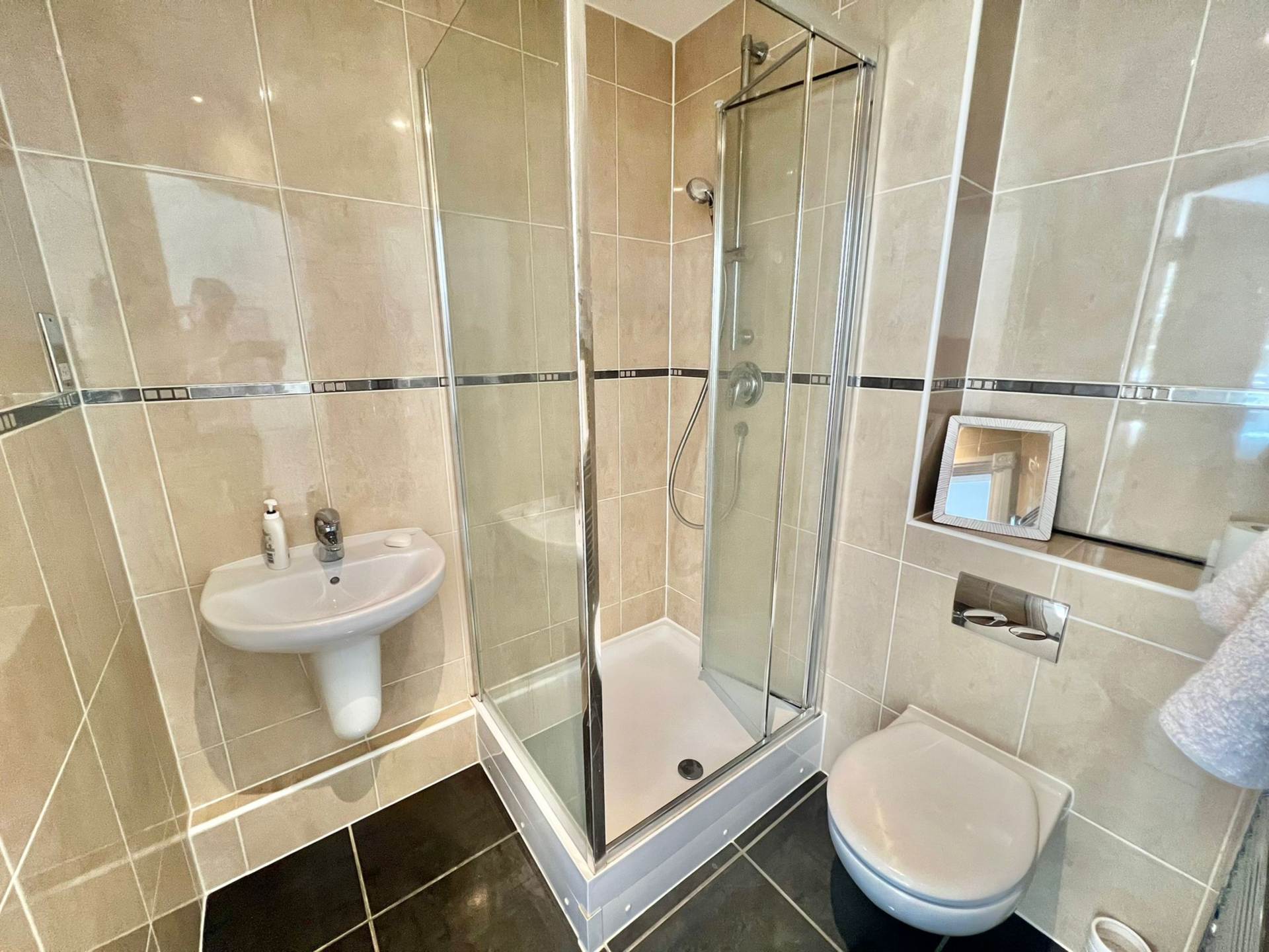 Additional Property Image 2 bedroom Apartment for sale in Brentwood 7