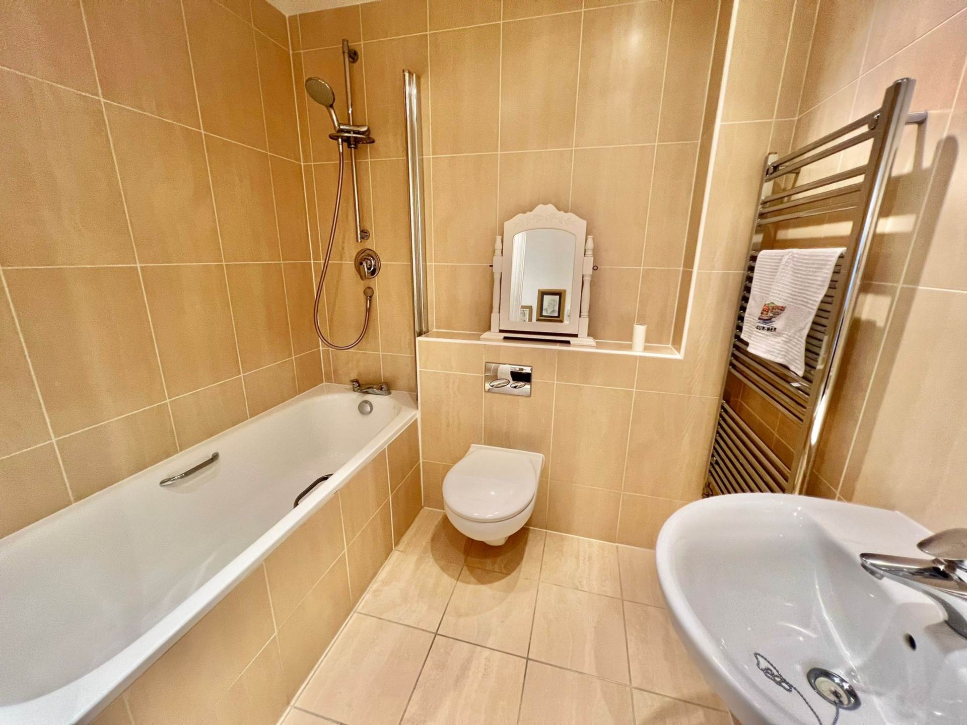 Additional Property Image 2 bedroom Apartment for sale in Brentwood 9