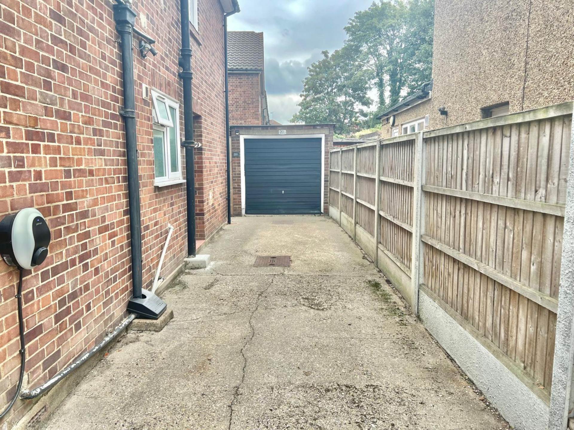 Additional Property Image 2 bedroom Maisonette for sale in Brentwood 12