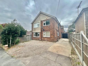 2 bedroom Maisonette for sale in Brentwood