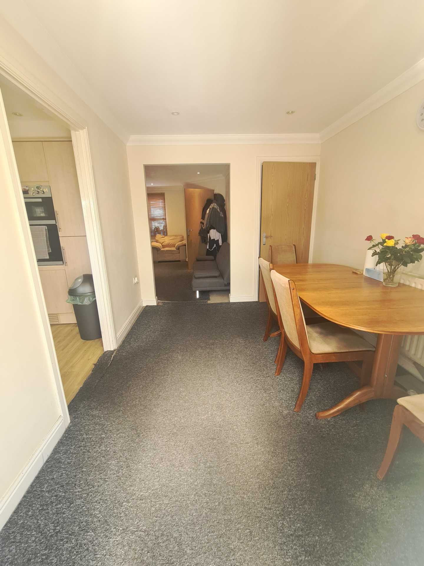 Additional Property Image 3 bedroom End of Terrace to rent in Guildford 11