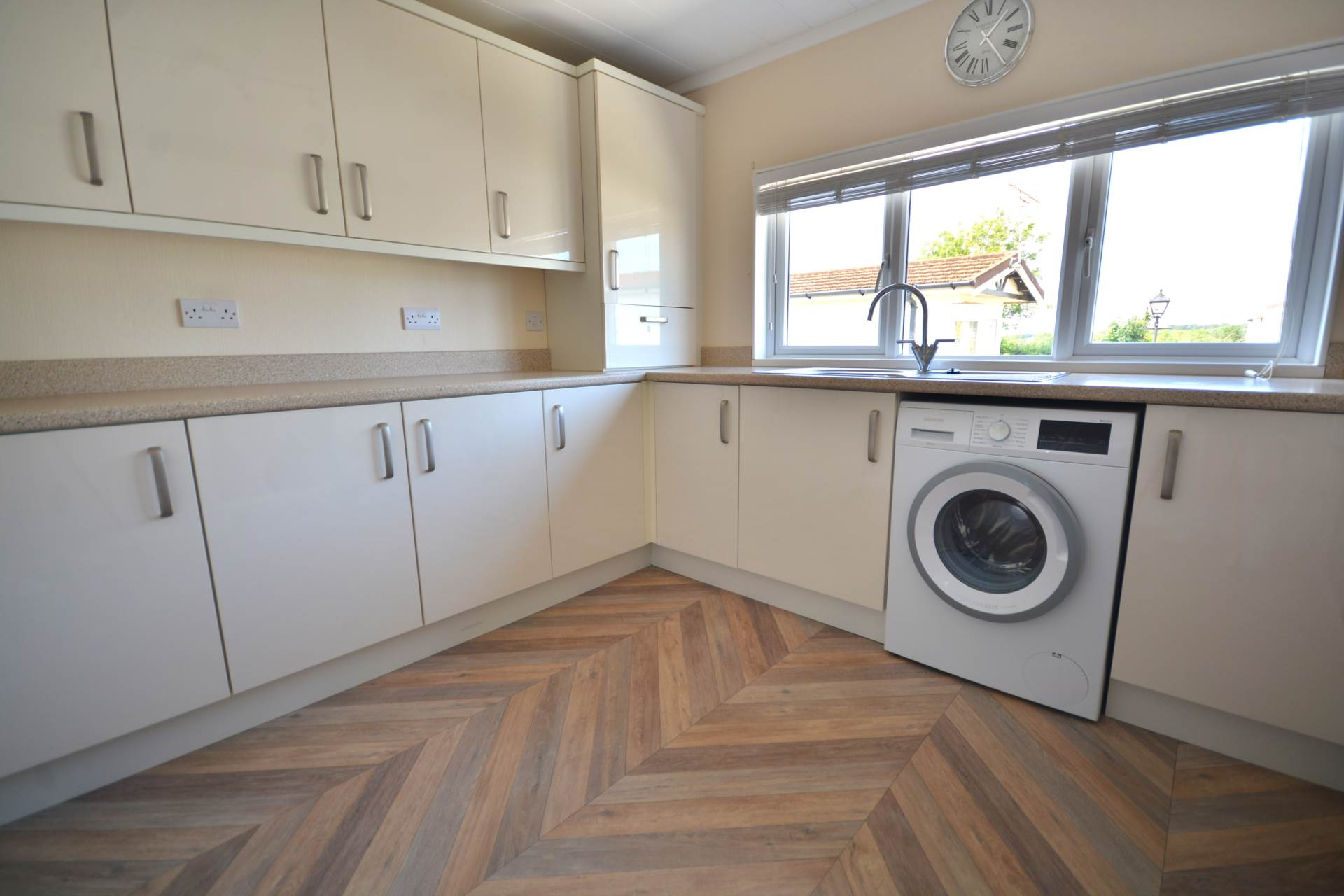 Additional Property Image 2 bedroom Park Home for sale in Rugby 5