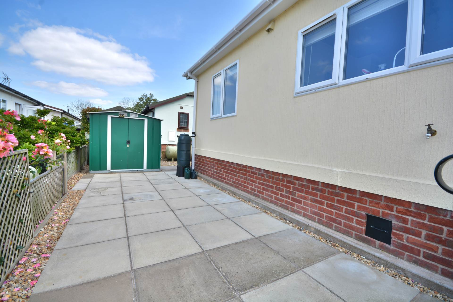 Additional Property Image 2 bedroom Park Home for sale in Rugby 10