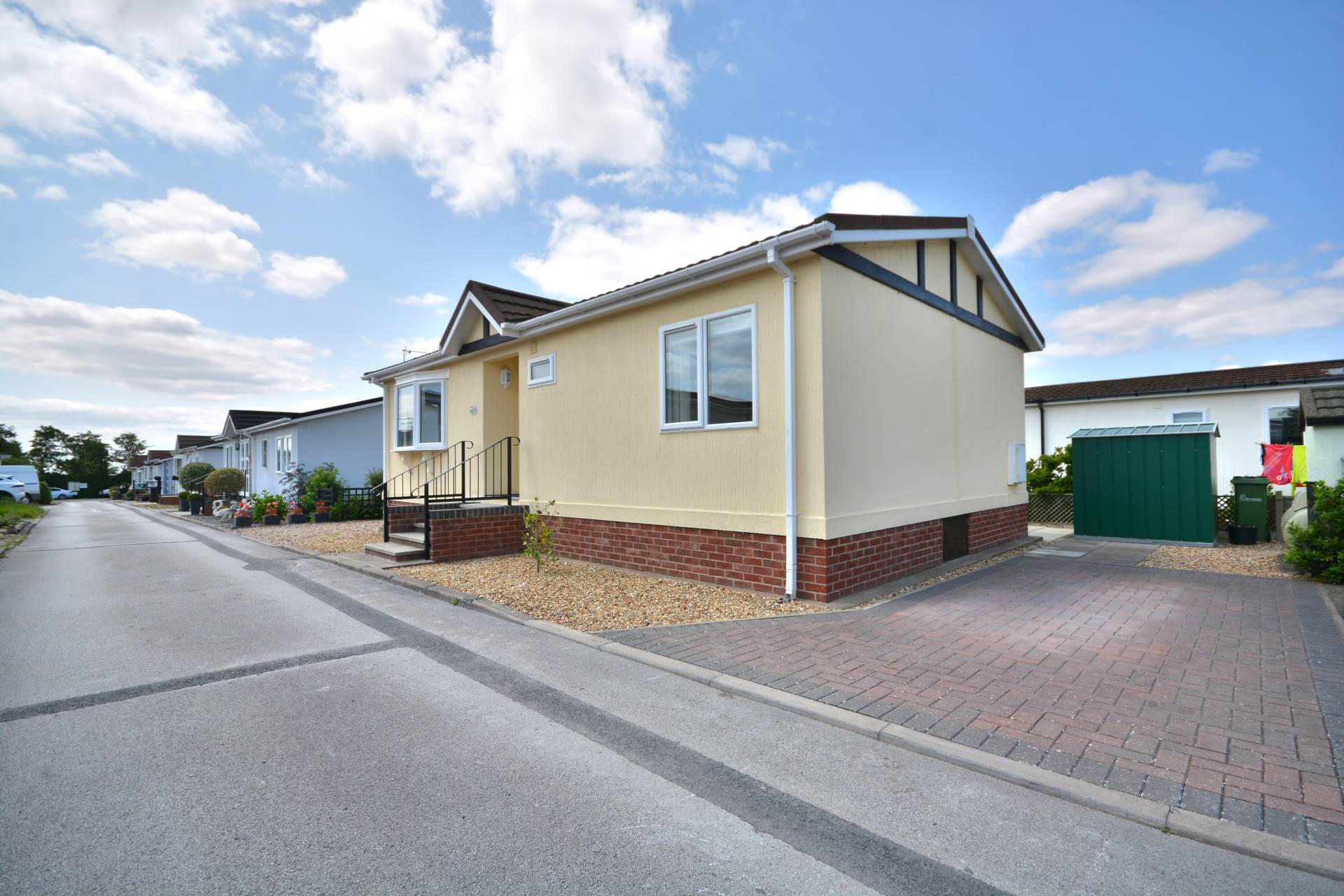 Additional Property Image 2 bedroom Park Home for sale in Rugby 11