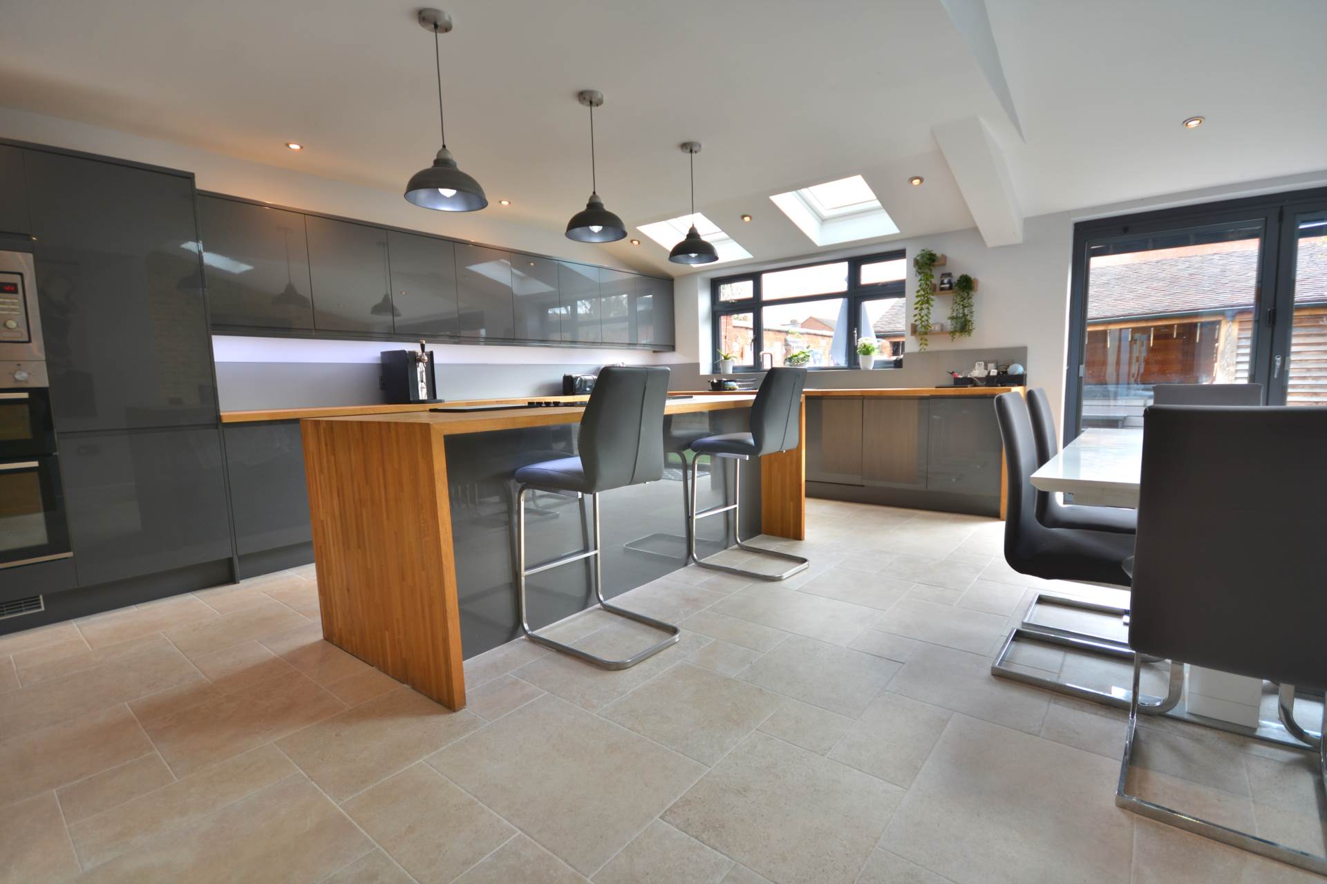 Additional Property Image 4 bedroom Detached for sale in Rugby 5