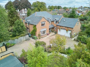5 bedroom Detached for sale in Rugby