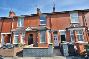 2 bedroom Terraced for sale in Rugby