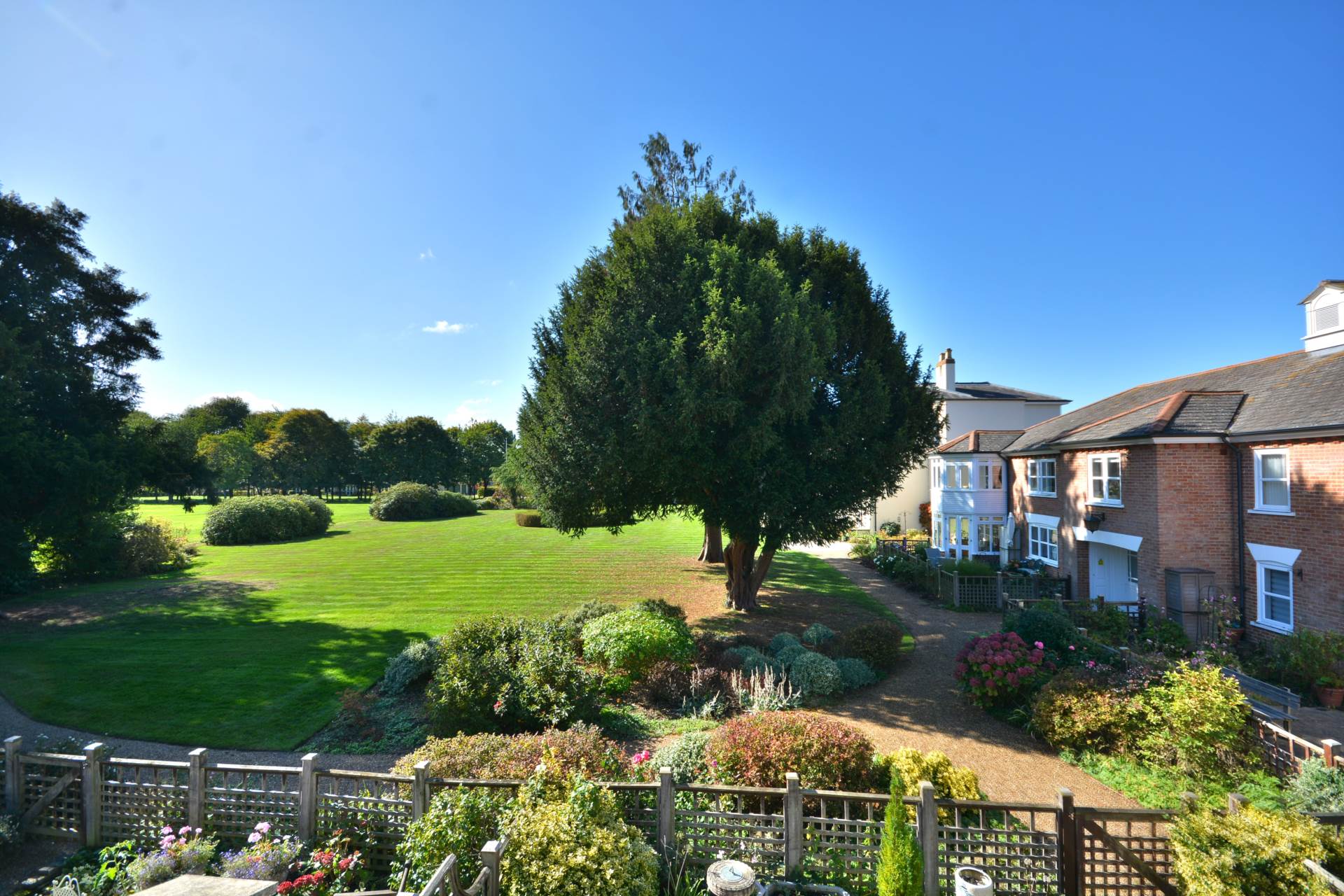 Additional Property Image 2 bedroom Terraced for sale in Rugby 15