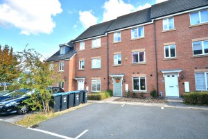 4 bedroom Town House for sale in Rugby