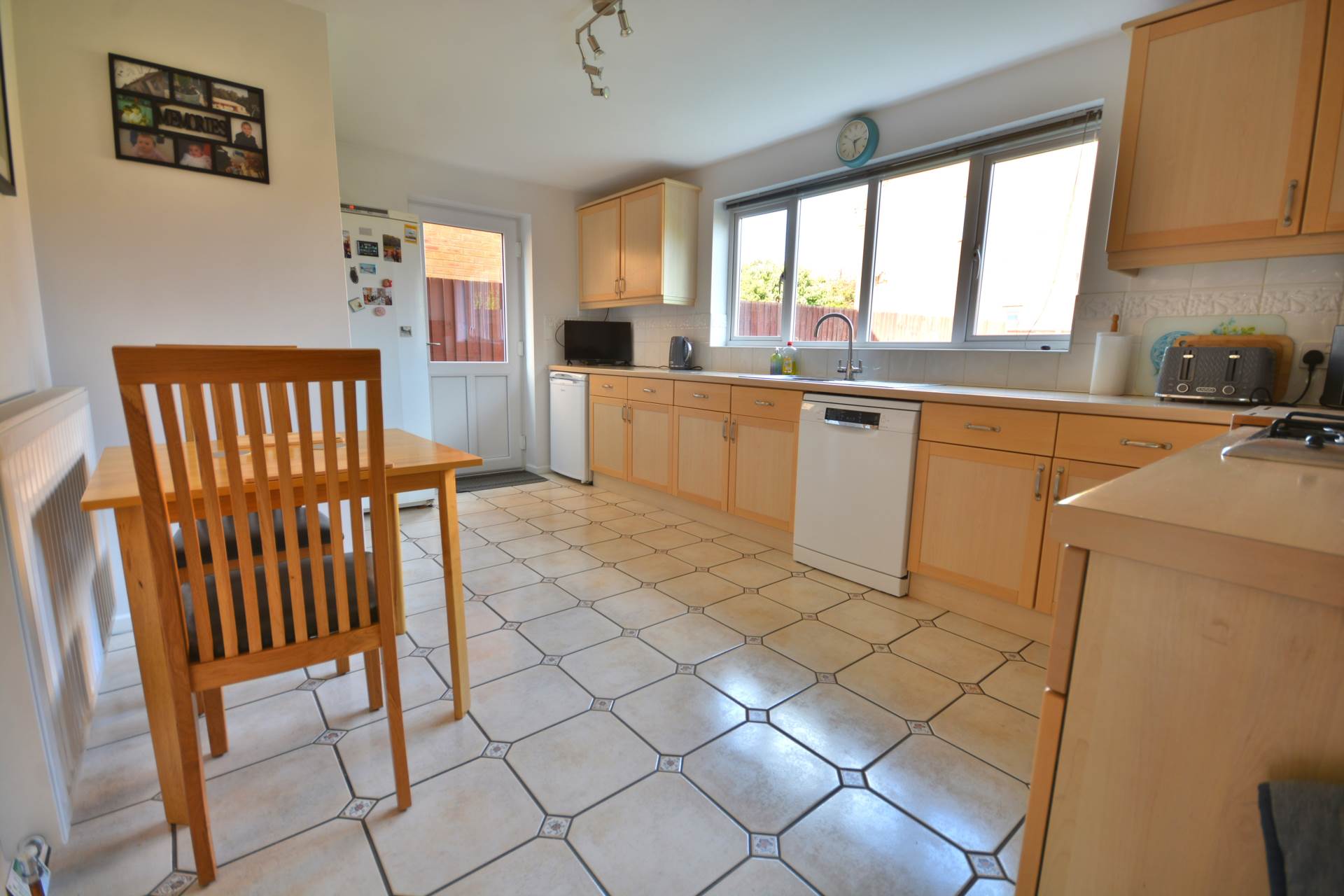 Additional Property Image 4 bedroom Detached for sale in Rugby 3