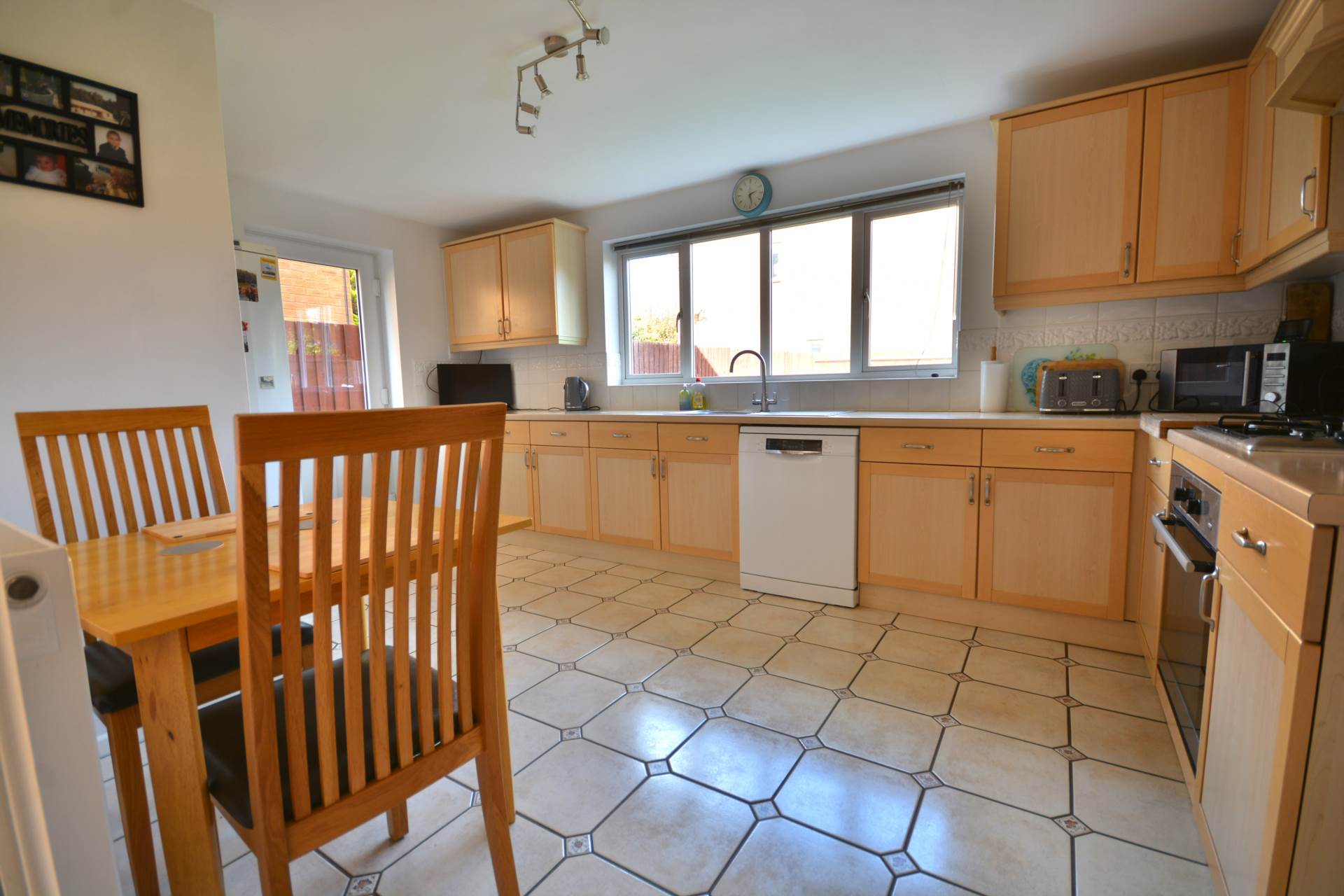 Additional Property Image 4 bedroom Detached for sale in Rugby 6