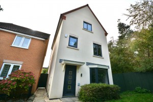 4 bedroom Detached for sale in Rugby