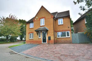 4 bedroom Detached for sale in Rugby