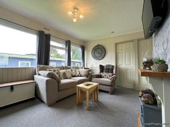 Additional Property Image 2 bedroom Chalet for sale in Bideford 4