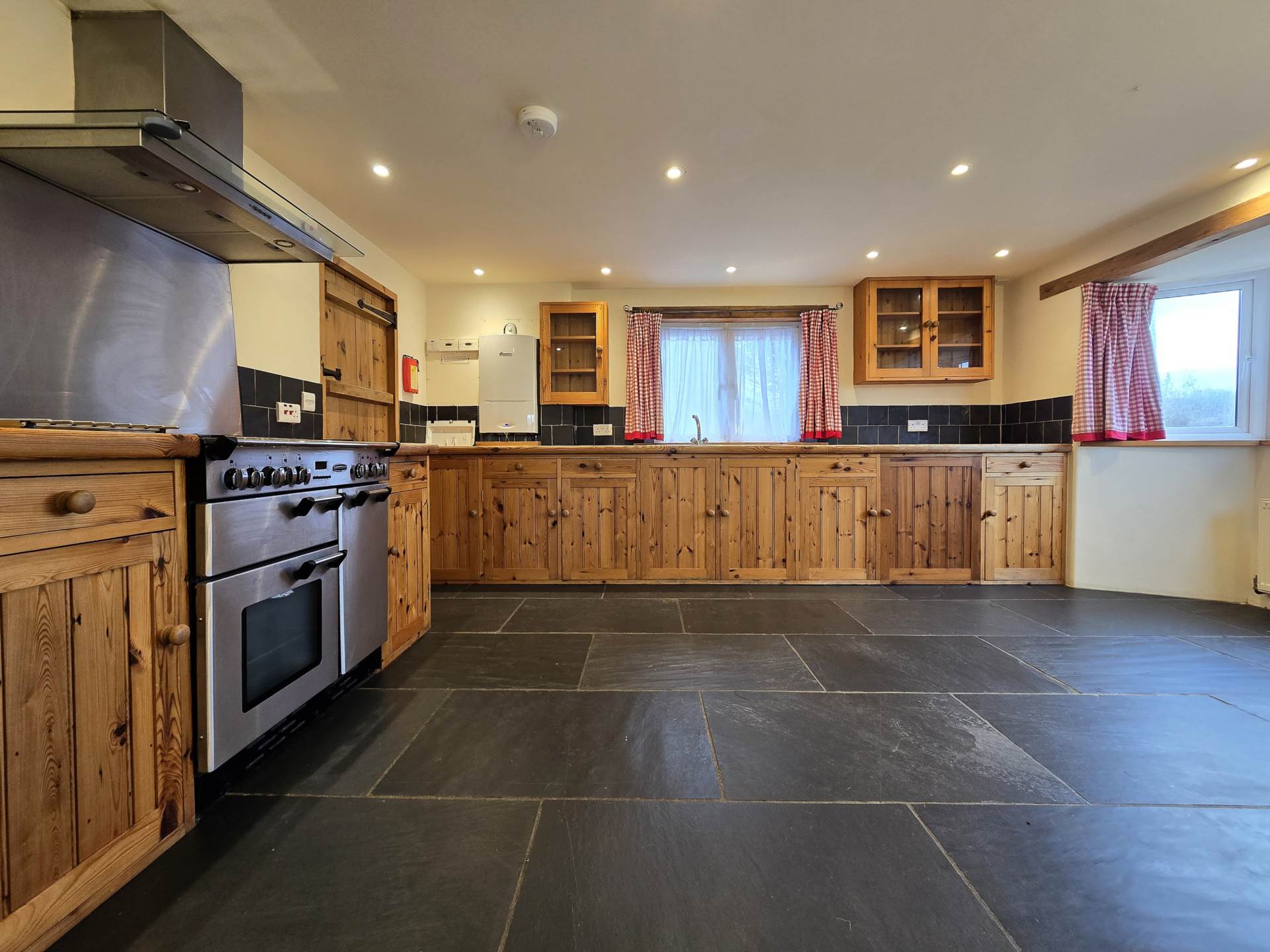 Additional Property Image 5 bedroom Detached for sale in Bideford 5