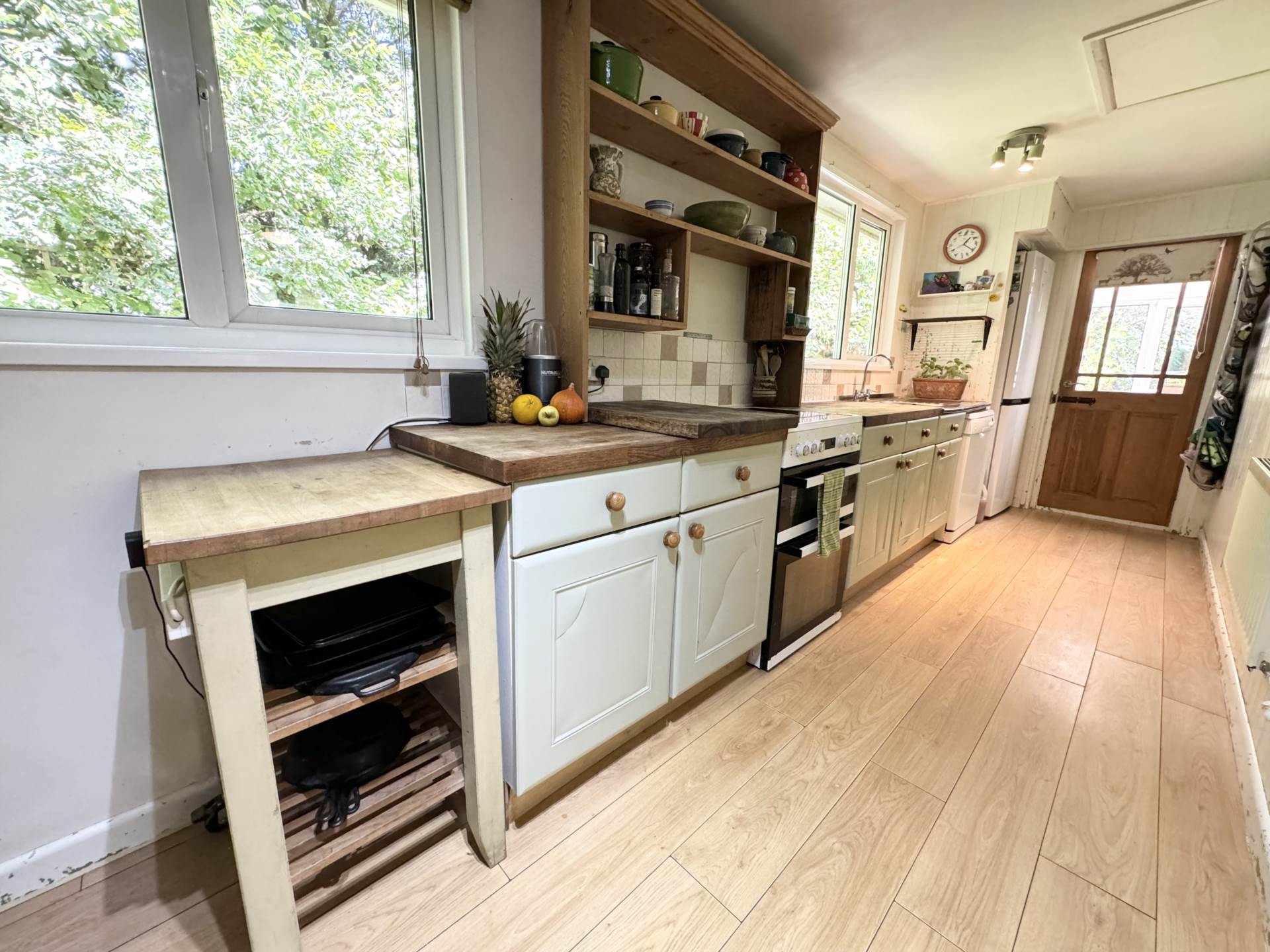 Additional Property Image 2 bedroom Bungalow for sale in Bideford 16