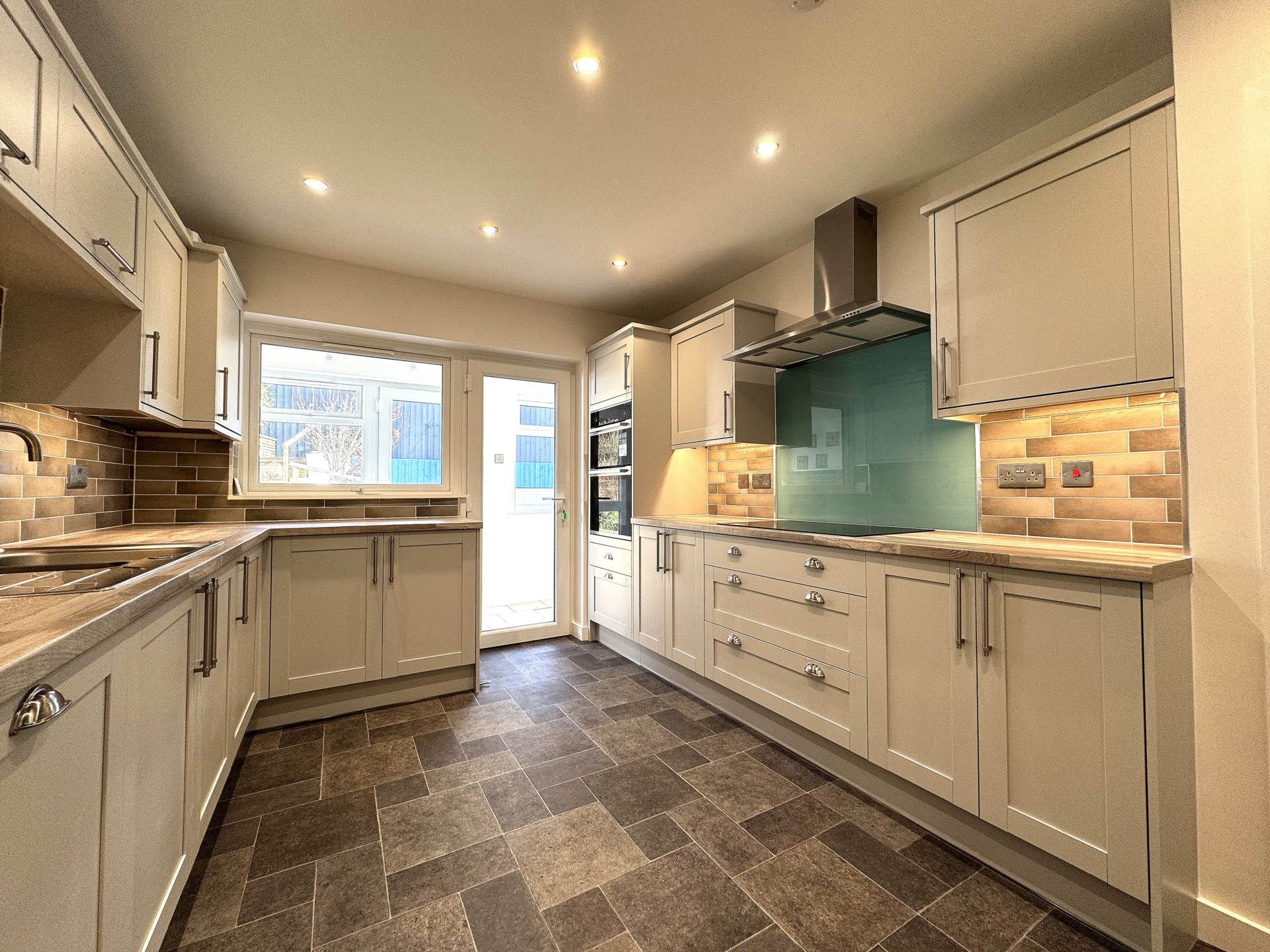 Additional Property Image 3 bedroom Detached Bungalow for sale in Bideford 2