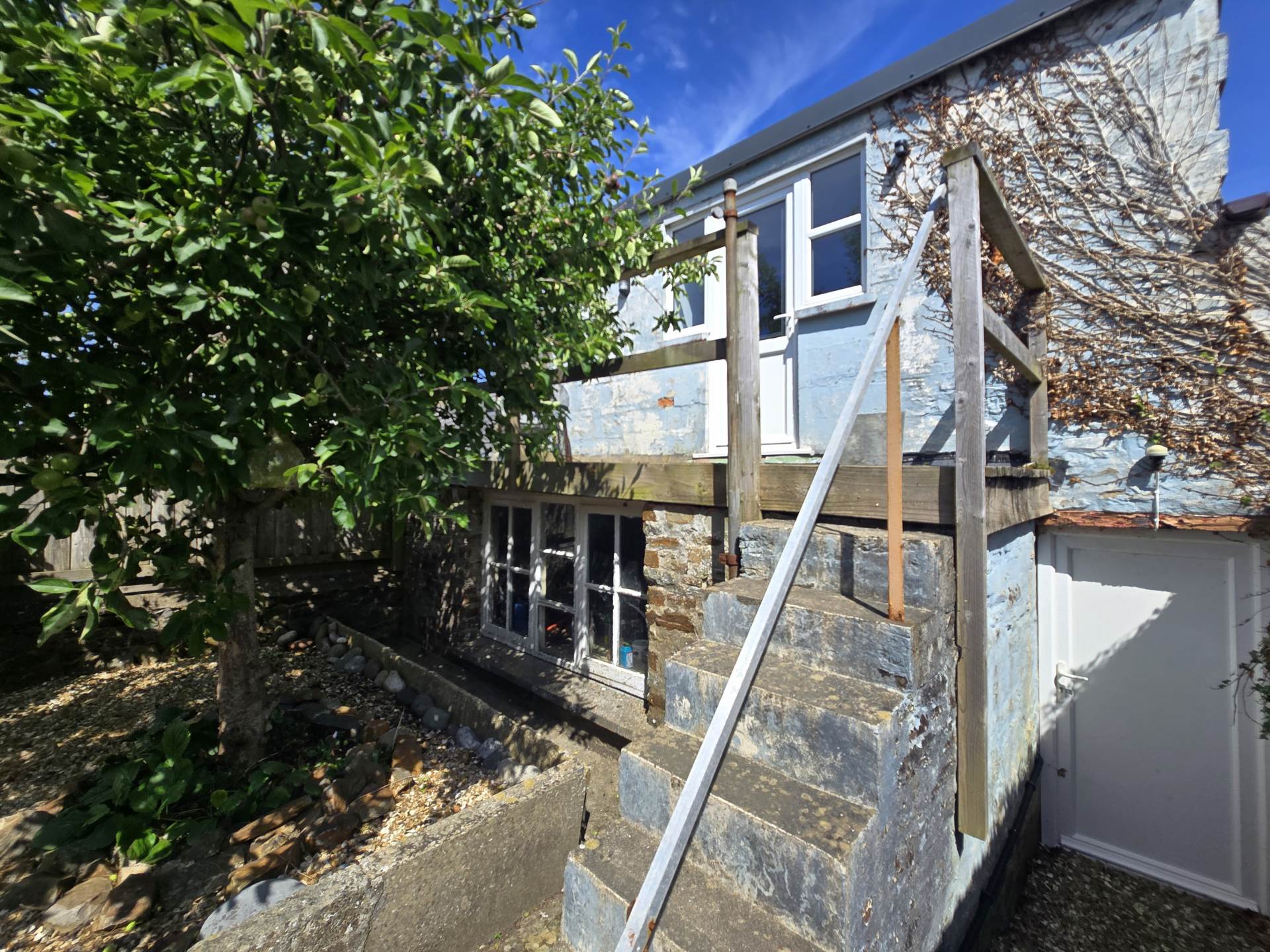 Additional Property Image 5 bedroom Terraced for sale in Bideford 14