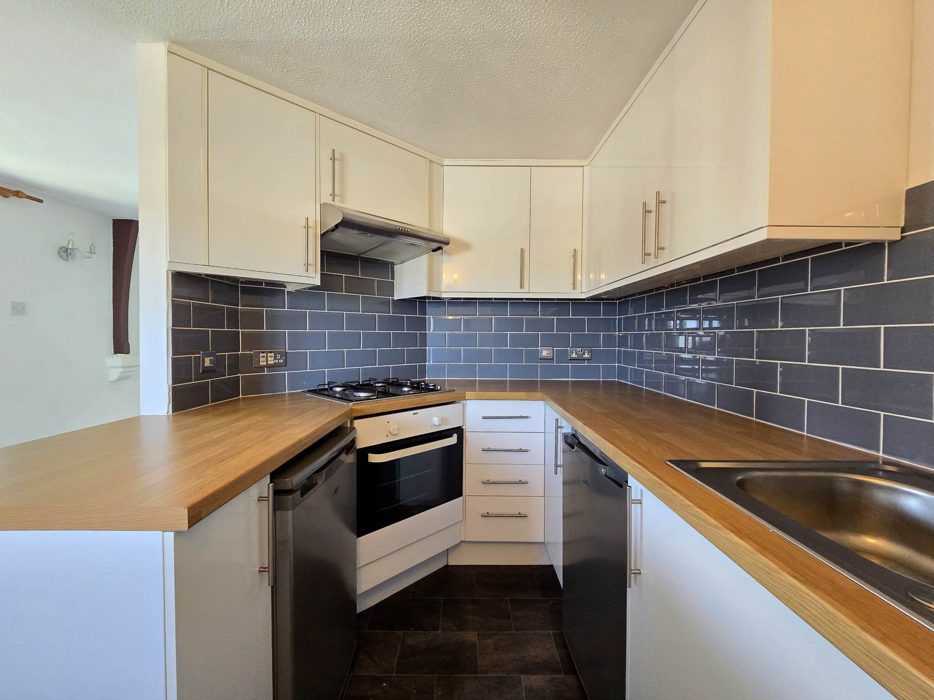 Additional Property Image 2 bedroom Apartment for sale in Bideford 5