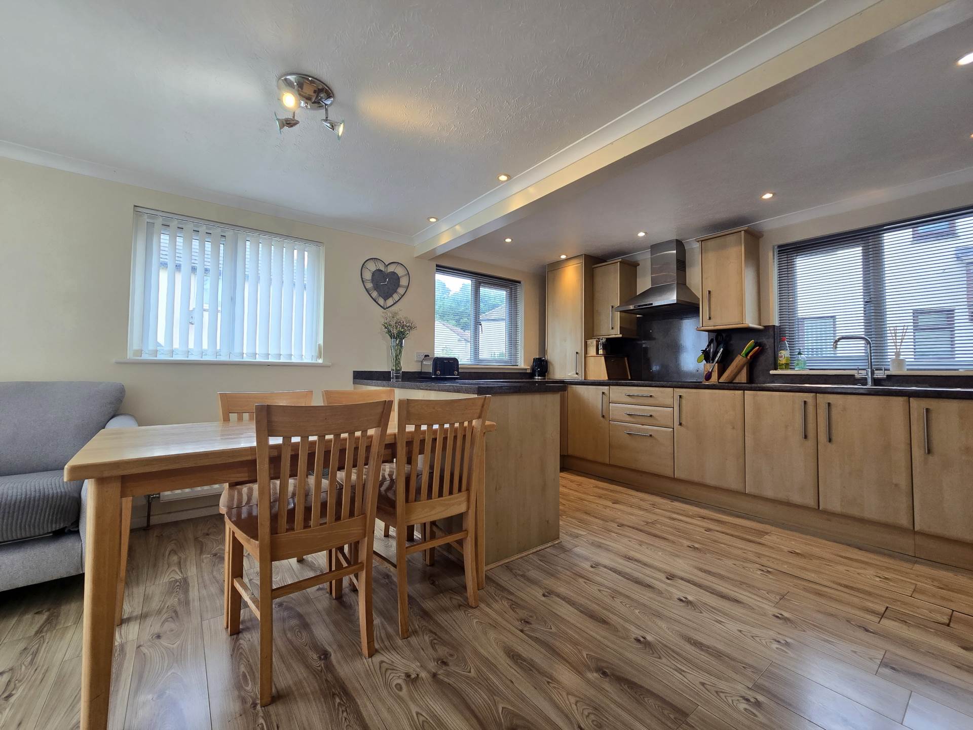 Additional Property Image 4 bedroom Link Detached House for sale in Barnstaple 8