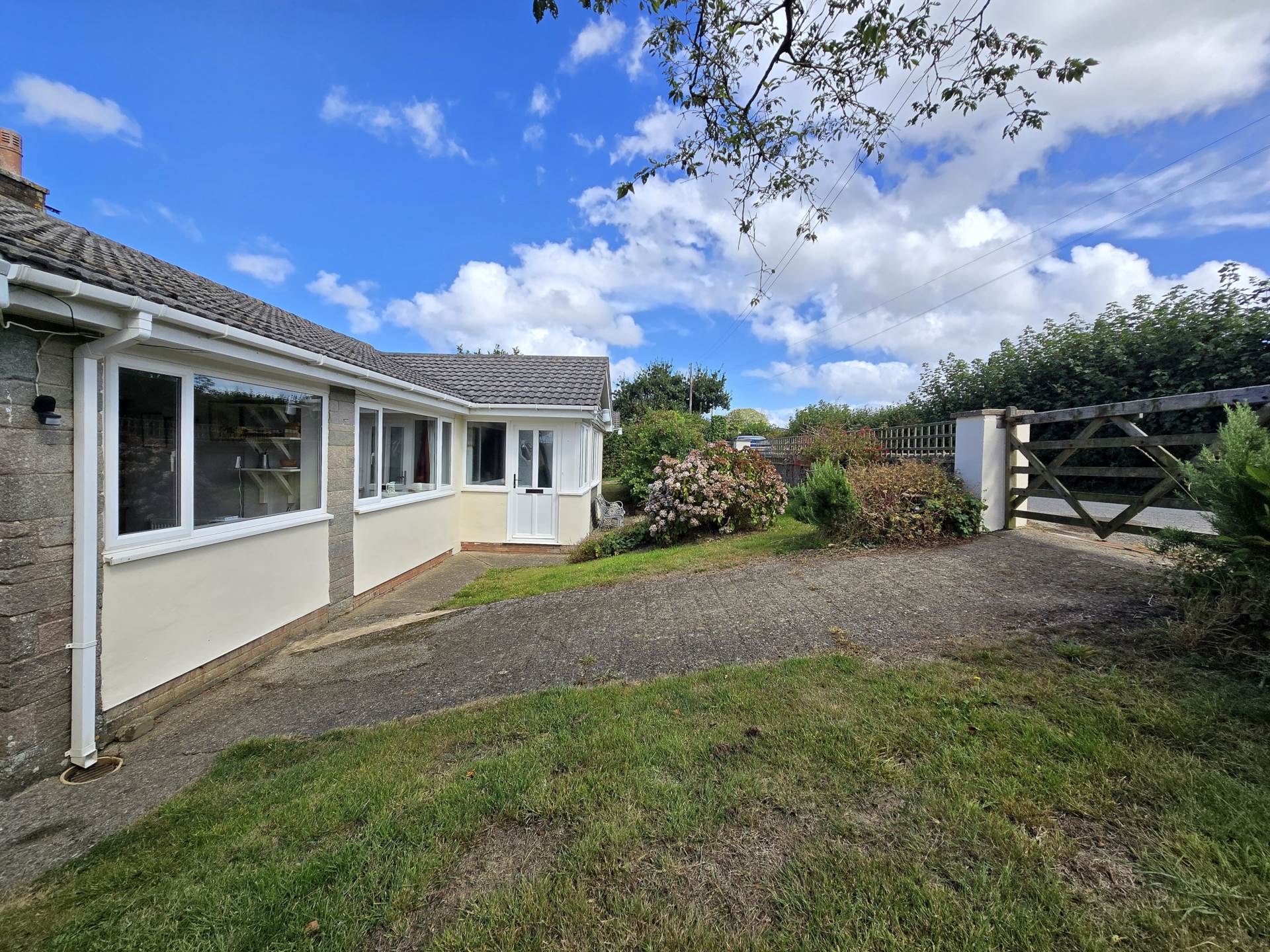 Additional Property Image 2 bedroom Bungalow for sale in Bideford 17