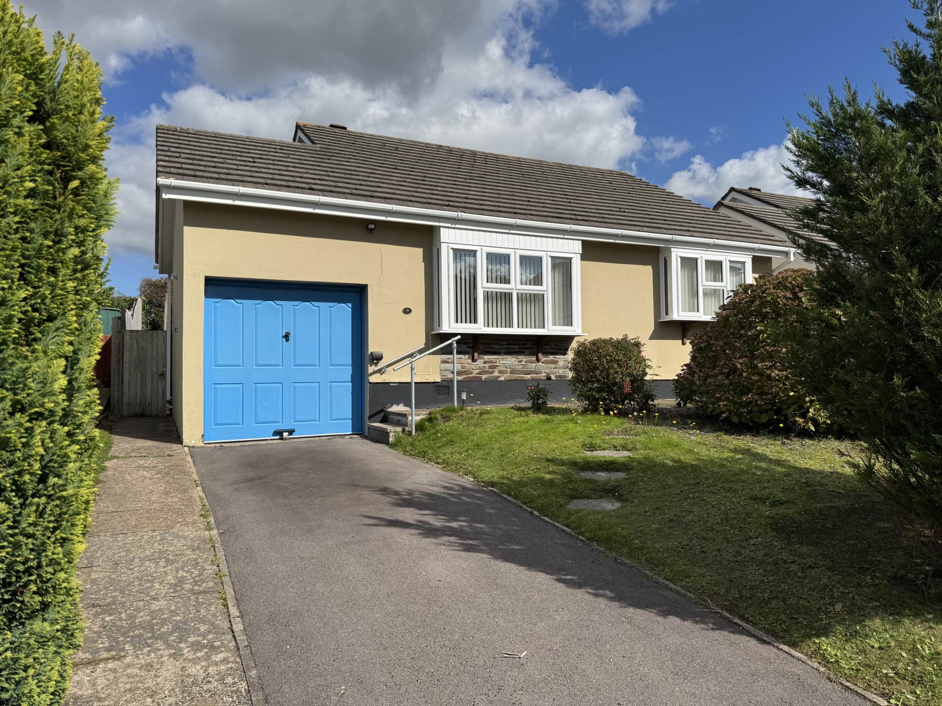 2 bedroom Detached Bungalow for sale in Bideford
