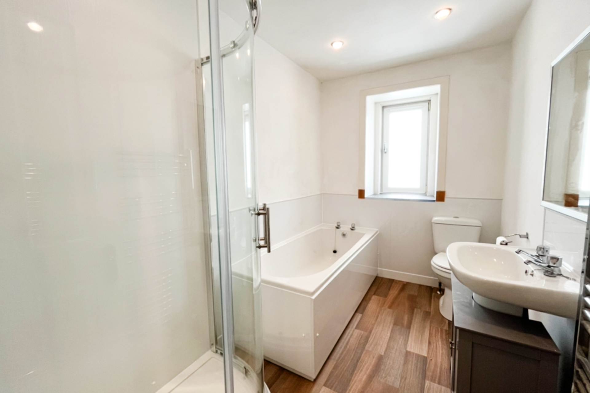 Additional Property Image 3 bedroom Flat for sale in Stewarton 12