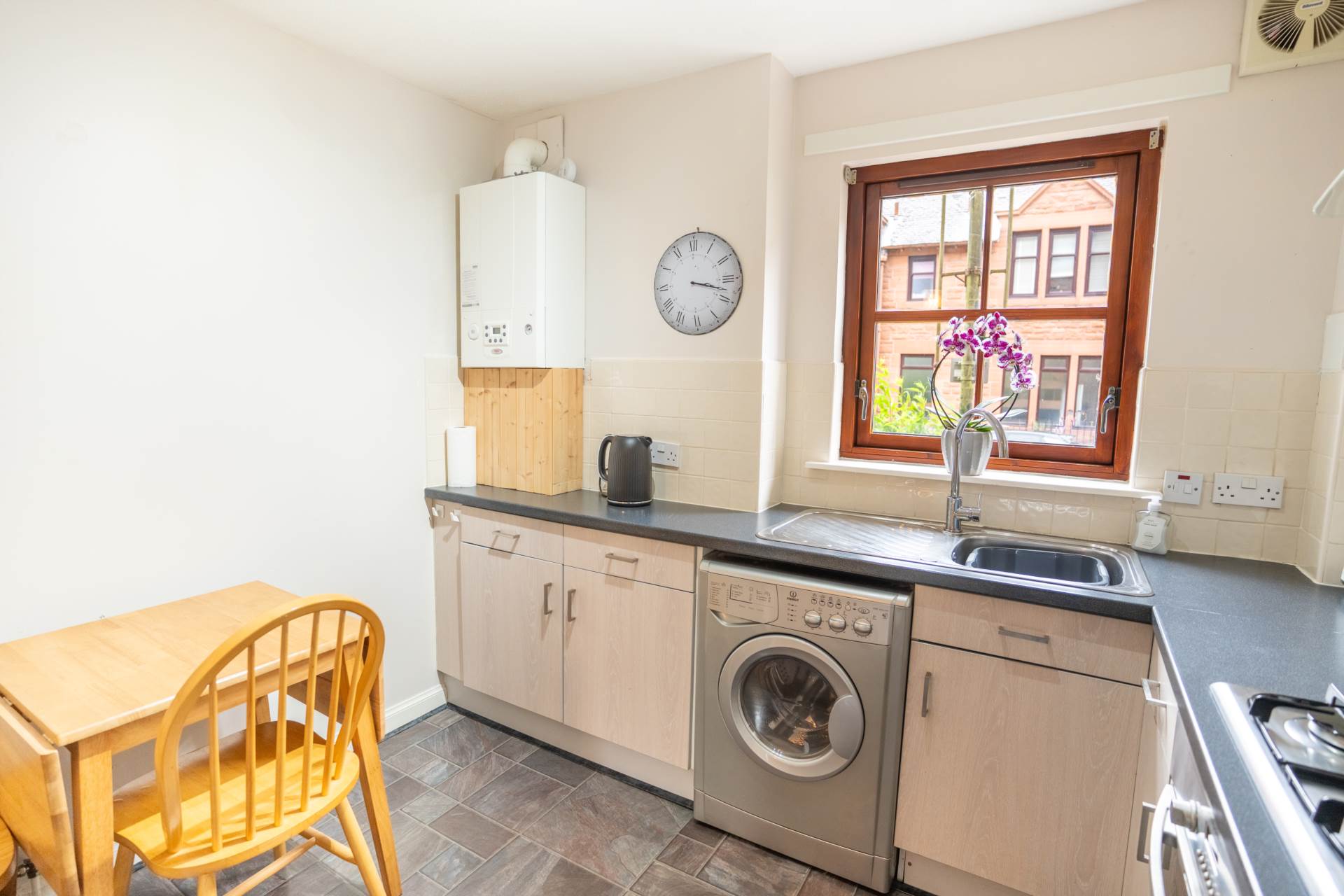 Additional Property Image 1 bedroom Flat for sale in Glasgow 9