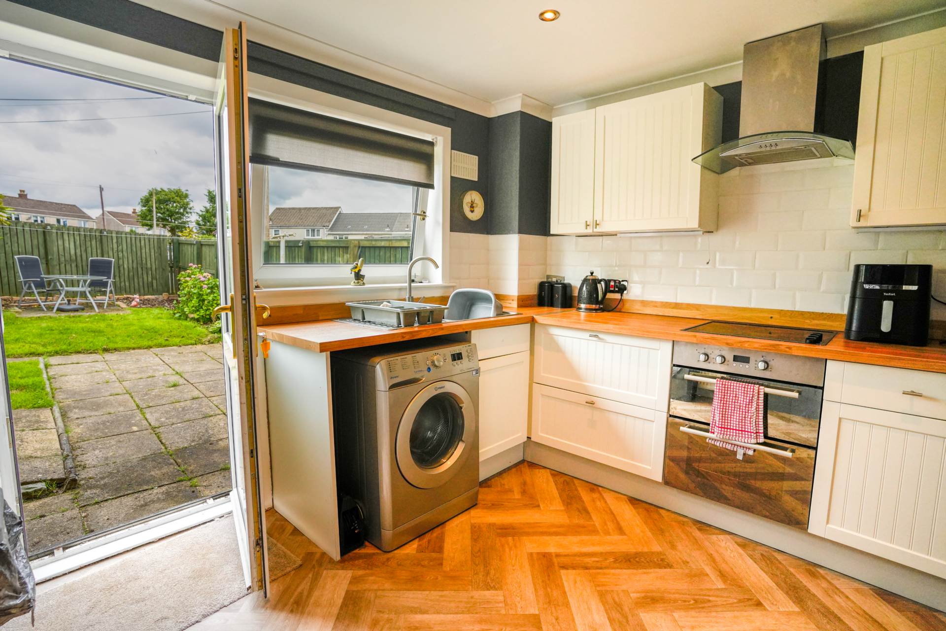 Additional Property Image 3 bedroom Terraced for sale in Stewarton 7